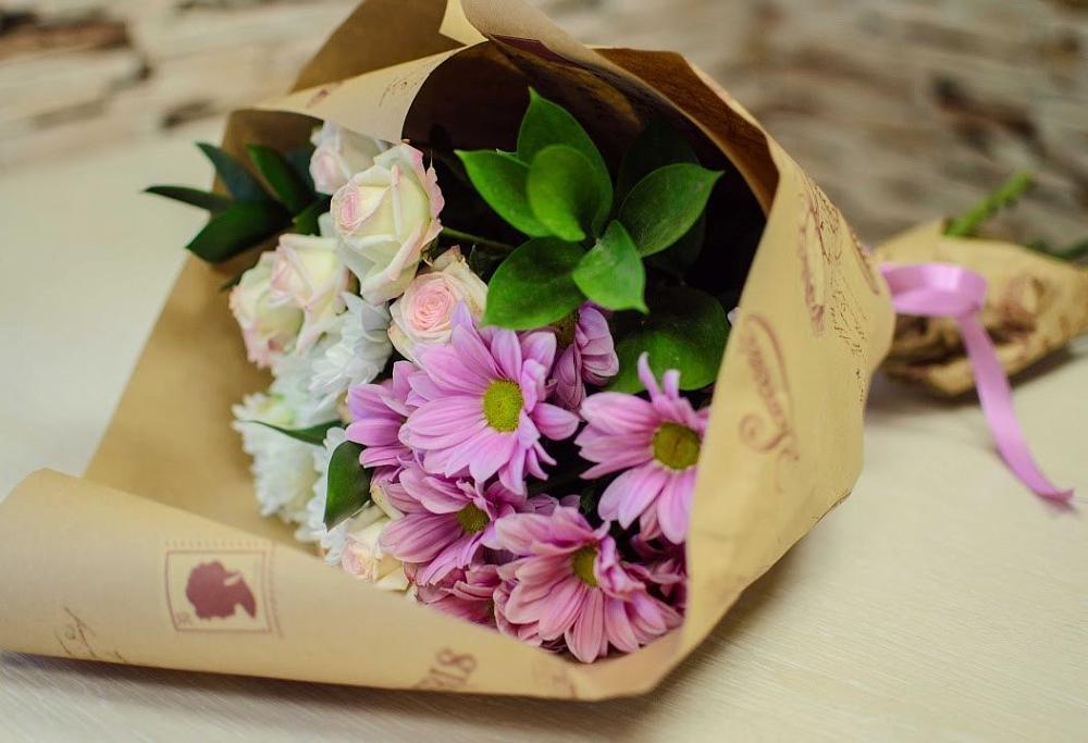 Букет цветов из: Розы и Хризантемы в Тельме