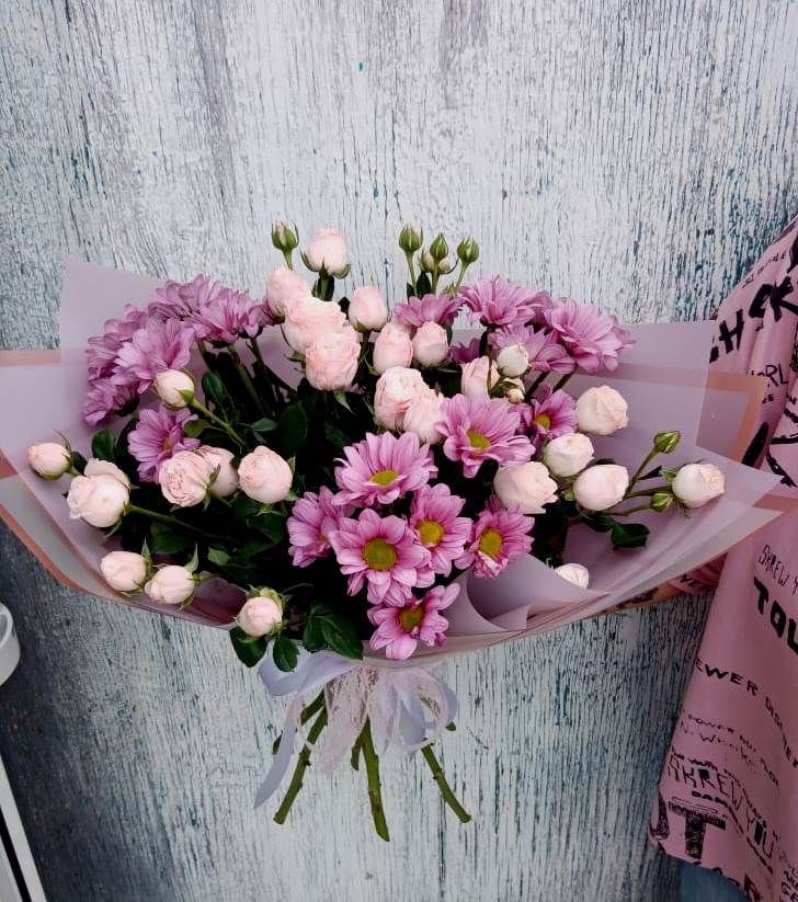 Букет цветов из: Розы и Хризантемы в Тельме