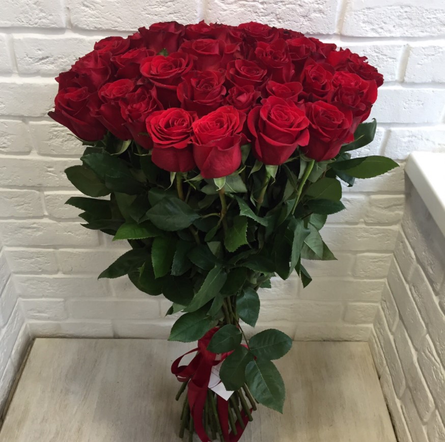 Букет Красные розы Гран При в Тельме