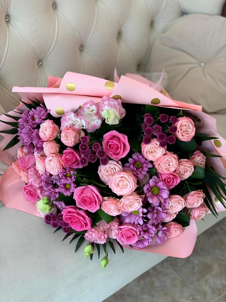 Букет цветов из: Хризантемы, Розы и Лизиантусы в Тельме