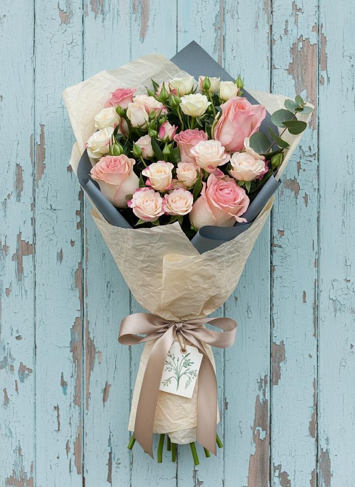 Букет цветов из: Розы в Тельме