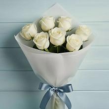 Букет 7 Белых роз Эдлесс Лав в Тельме