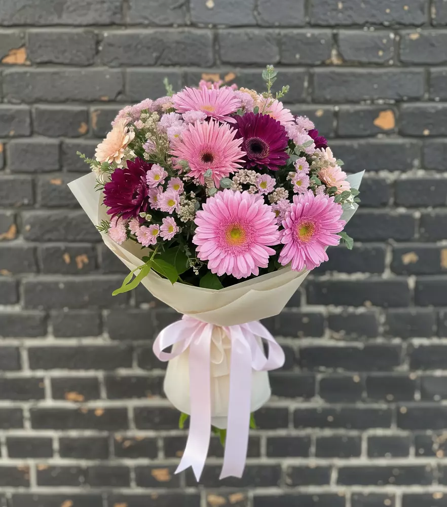Букет цветов из: Герберы и Хризантемы в Тельме