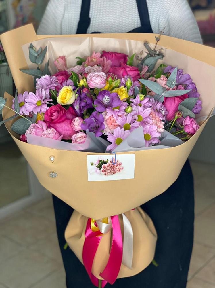 Букет цветов из: Хризантемы, Гвоздики и Альстромерии в Тельме