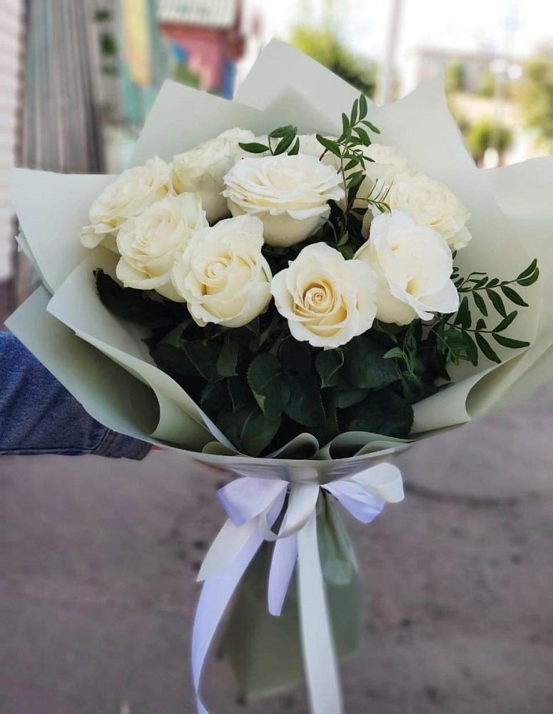 Букет Белые розы Проуд в Тельме