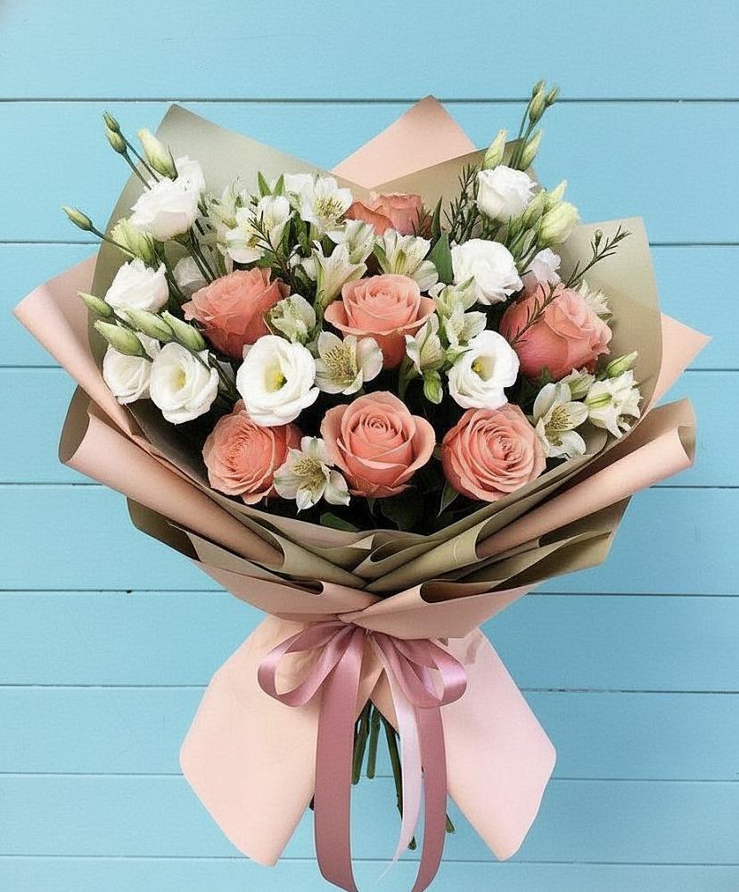 Букет цветов из: Розы, Альстромерии и Лизиантусы в Тельме