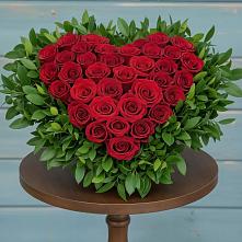 Цветочная композиция из Розы в виде сердца #REPLACE_PRED# Тельме