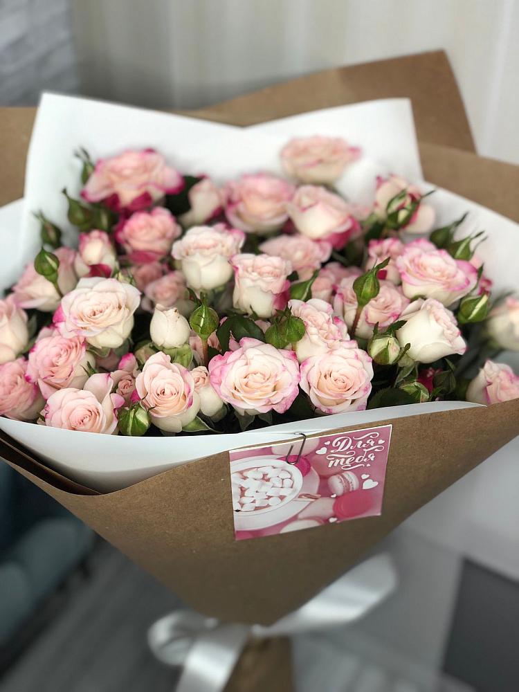 Букет цветов из: Розы в Тельме