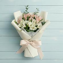 Букет цветов из:  Альстромерии в Тельме