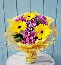 Букет цветов из:  Хризантемы и Герберы в Тельме