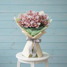 Букет цветов из:  Орхидеи и Розы в Тельме