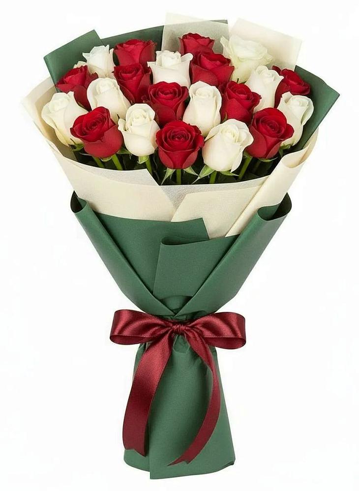 Букет Микс из красных и белых роз в Тельме