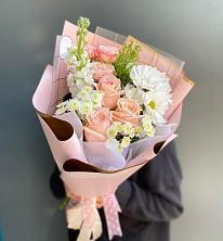 Букет цветов из:  Хризантемы и Розы в Тельме