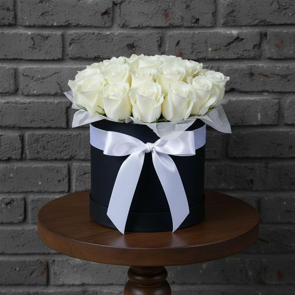 Цветочная композиция из Розы в шляпной коробке в Тельме