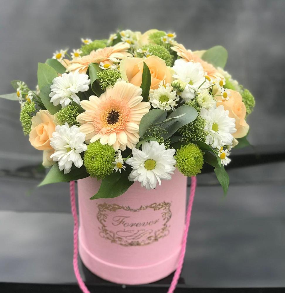 Цветочная композиция из Розы, Герберы и Хризантемы в шляпной коробке в Тельме