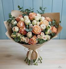 Букет цветов из:  Альстромерии и Розы в Тельме