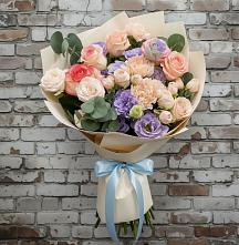 Букет цветов из:  Розы, Лизиантусы и Гвоздики #REPLACE_PRED# Тельме