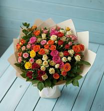 Букет Микс из разноцветных кустовых роз в Тельме