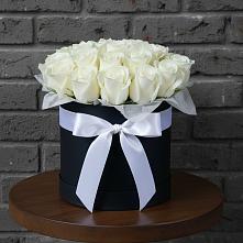 Цветочная композиция из Розы в шляпной коробке в Тельме